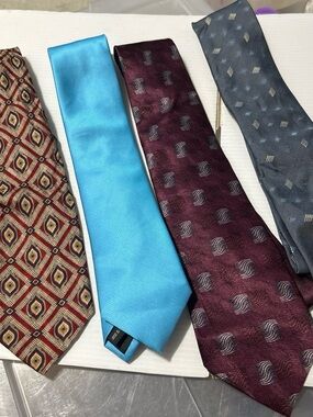 Men's Solid Bright Turquoise Tie - Sleek Formal Accessory